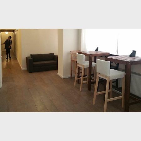 Lodgecity - Private Rooms B Berlin Bagian luar foto